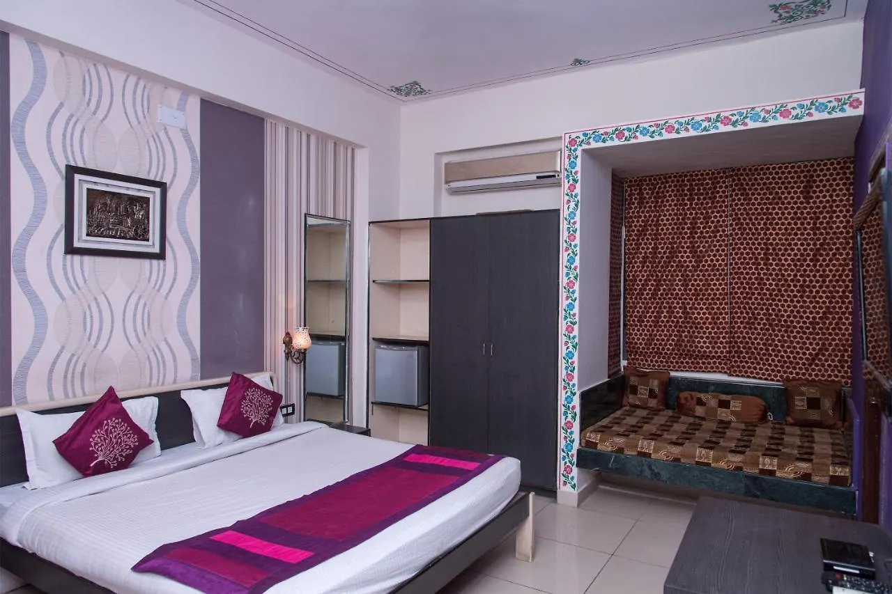 Capital O 11716 Hotel Everest Udaipur